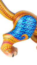 Cargar imagen en el visor de la galería, Jaguar Volteando Ocre y Azul LN