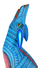 Cargar imagen en el visor de la galería, Coyote Azul Aullando SN