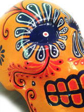 Cargar imagen en el visor de la galería, Cráneo Naranja