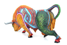 Cargar imagen en el visor de la galería, Toro de Lidia Elegante JF