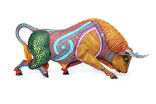 Cargar imagen en el visor de la galería, Toro de Lidia Elegante JF