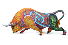 Cargar imagen en el visor de la galería, Toro de Lidia Elegante JF
