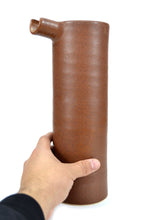 Cargar imagen en el visor de la galería, Jarra Alta Marrón