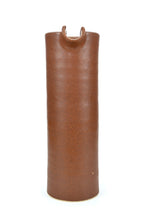 Cargar imagen en el visor de la galería, Jarra Alta Marrón