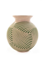 Cargar imagen en el visor de la galería, Vasija líneas verdes mini