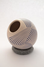 Cargar imagen en el visor de la galería, cerámica mata ortiz artesanía mexicana