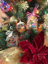Cargar imagen en el visor de la galería, Piñata - Colgante de barro