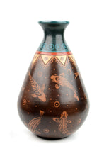 Cargar imagen en el visor de la galería, Florero Marrón Carpas Cónico