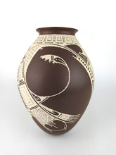Cargar imagen en el visor de la galería, Artesanía Mexicana Vasija Cerámica Mata Ortiz Chihuahua