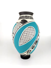 Cargar imagen en el visor de la galería, Artesanía Mexicana Vasija Cerámica Mata Ortiz Chihuahua