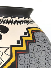 Cargar imagen en el visor de la galería, Vasija Gde Café Deco Gris, Rojo y Beige LO