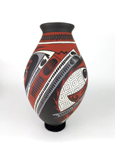 Cargar imagen en el visor de la galería, Vasija Gde Café Deco Rojo y Beige con Pez LO