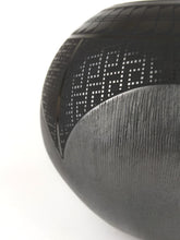 Cargar imagen en el visor de la galería, Olla Esfera Negra Haásta