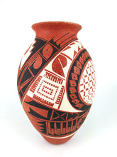 Cargar imagen en el visor de la galería, Vasija Rojo Jaspeado Taalai