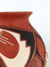 Cargar imagen en el visor de la galería, Vasija Rojo Jaspeado Taalai