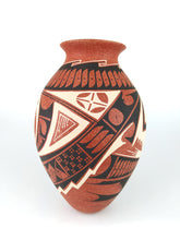 Cargar imagen en el visor de la galería, Cerámica Mata Ortiz Artesanía Barro Mexicana