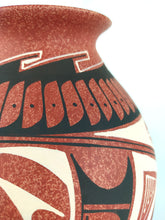 Cargar imagen en el visor de la galería, Vasija Rojo Jaspeado Naaki