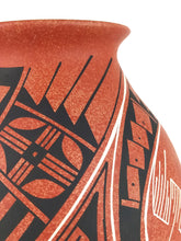 Cargar imagen en el visor de la galería, Vasija Rojo Jaspeado Taá