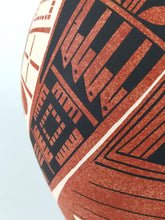 Cargar imagen en el visor de la galería, Vasija Rojo Jaspeado Taá