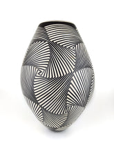 Cargar imagen en el visor de la galería, Cerámica Mata Ortiz Artesanía Barro Mexicana