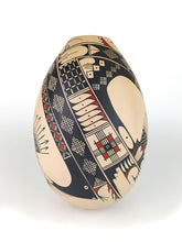 Cargar imagen en el visor de la galería, Vasija Huevo Rojo y Negro Ashdlá