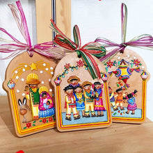 Cargar imagen en el visor de la galería, Piñata - Colgante de barro