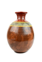 Cargar imagen en el visor de la galería, Jarrón Rojo Motivos Prehisánicos Redondeado