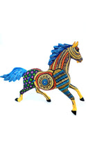 Cargar imagen en el visor de la galería, Caballo Mediano Amarillo JF
