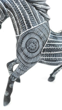 Cargar imagen en el visor de la galería, Caballo Mediano Grises JF

