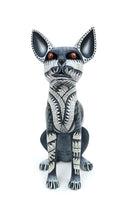 Cargar imagen en el visor de la galería, Gato Tona Alebrije Escultura Popular Madera Oaxaca
