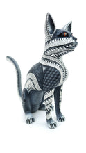 Cargar imagen en el visor de la galería, Gato Tona Alebrije Escultura Popular Madera Oaxaca
