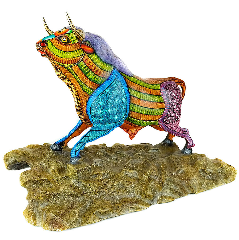 Tona Toro Artesania Madera Oaxaca