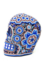Cargar imagen en el visor de la galería, Cráneo Huichol Med &quot;Flor Azul&quot;

