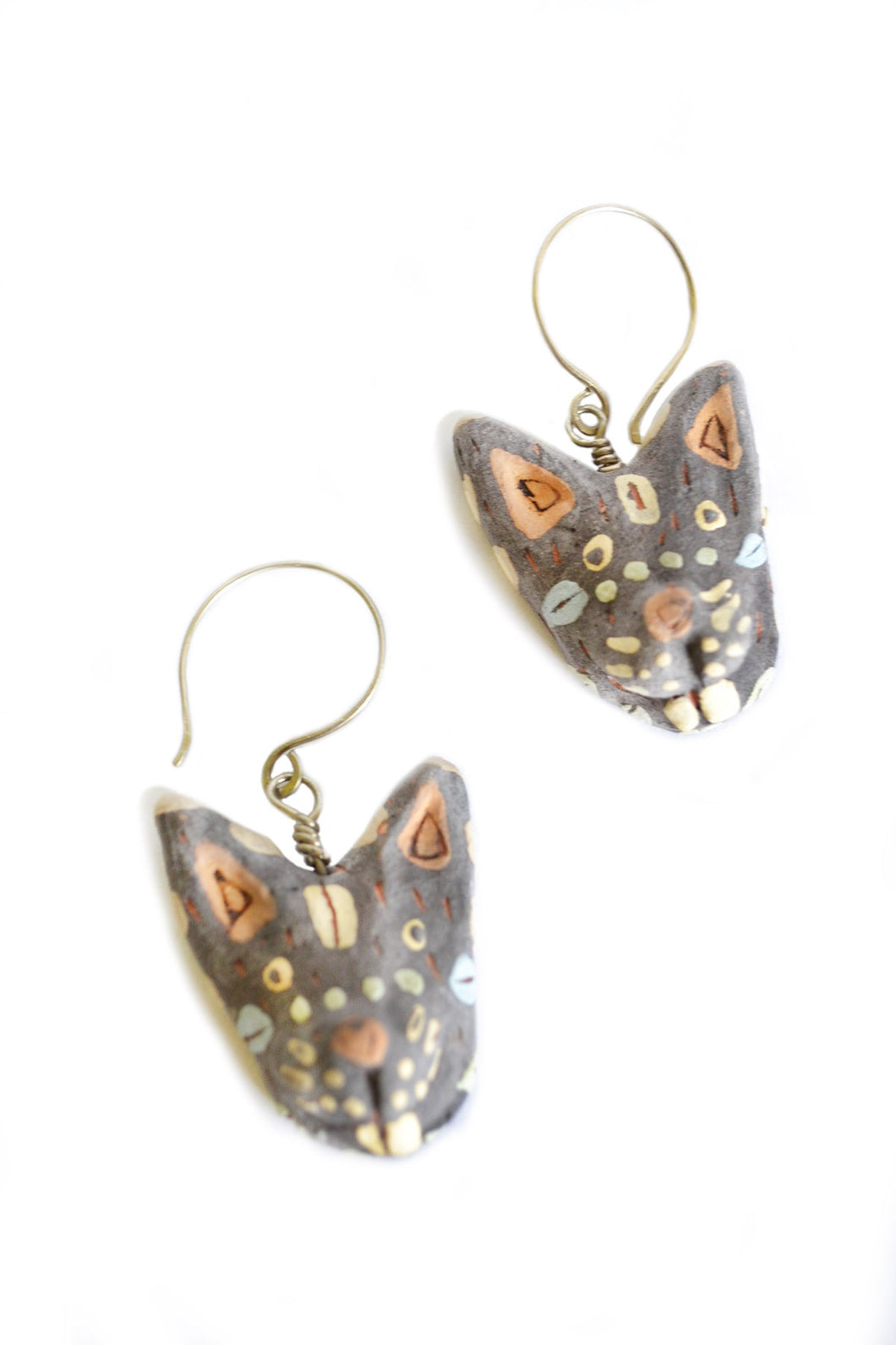Aretes Liebre