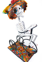 Cargar imagen en el visor de la galería, Calavera en bici José Guadalupe Posada gde
